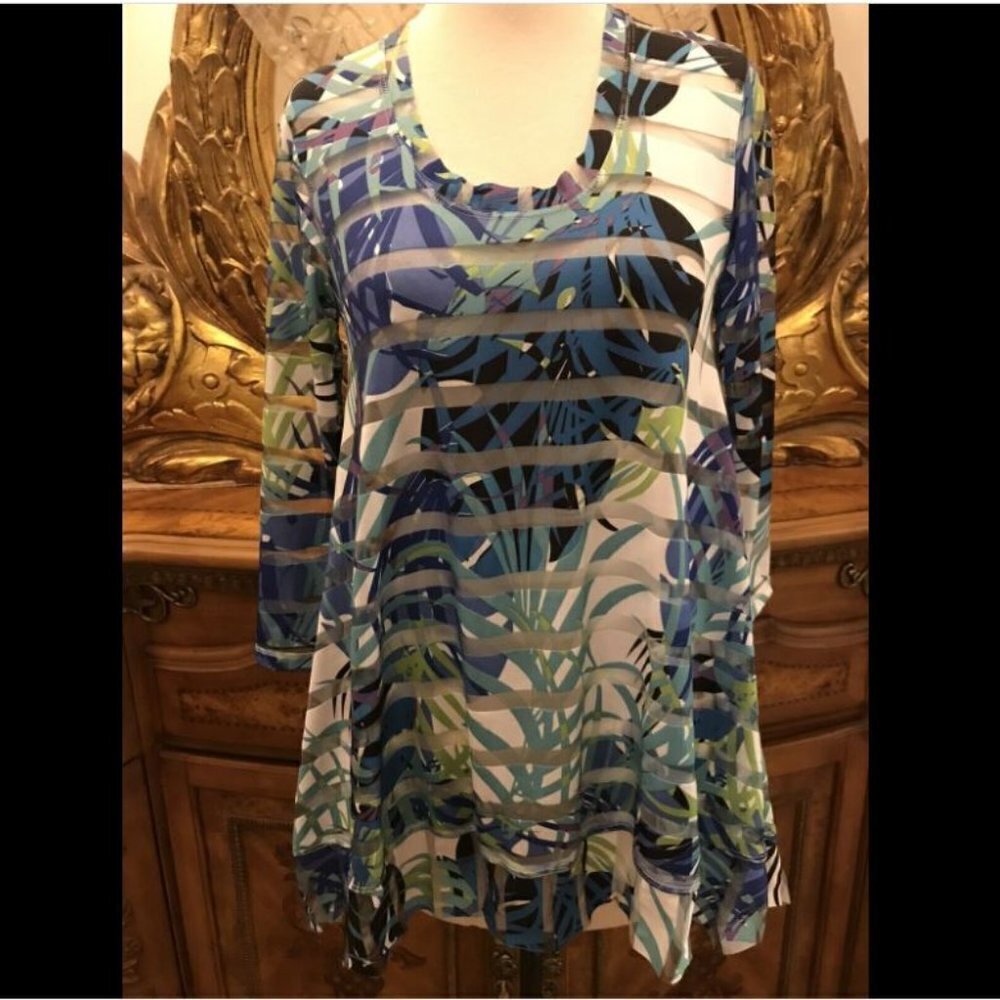 Ellen & Company Women's Size XS Sheer Trapeze Top. Bust 32". 3/4 Sleeve. B5